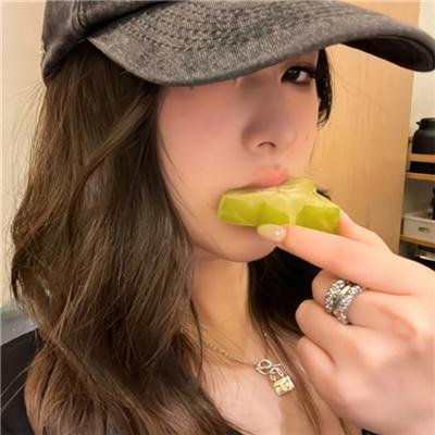 午夜下的刺花